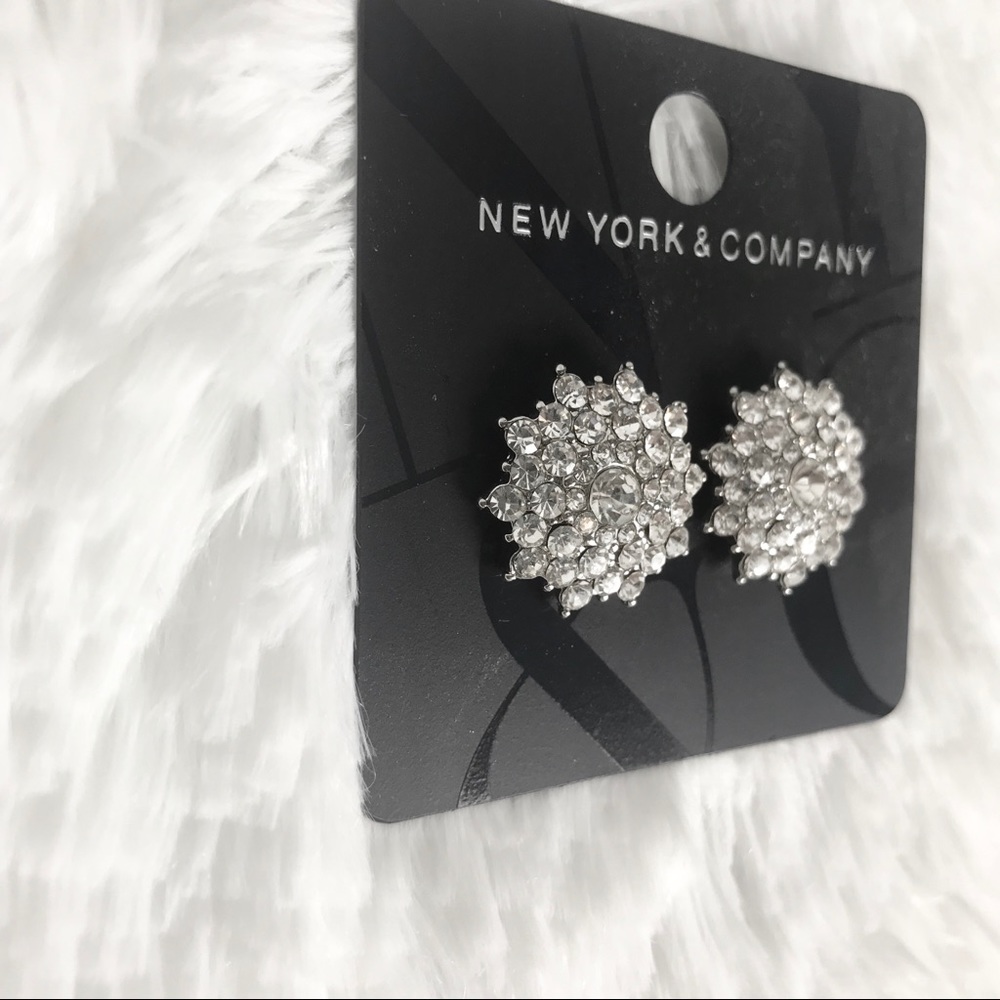 NY&C▪️ Crystal Stud Earrings▪️Silver - Picture 3 of 4